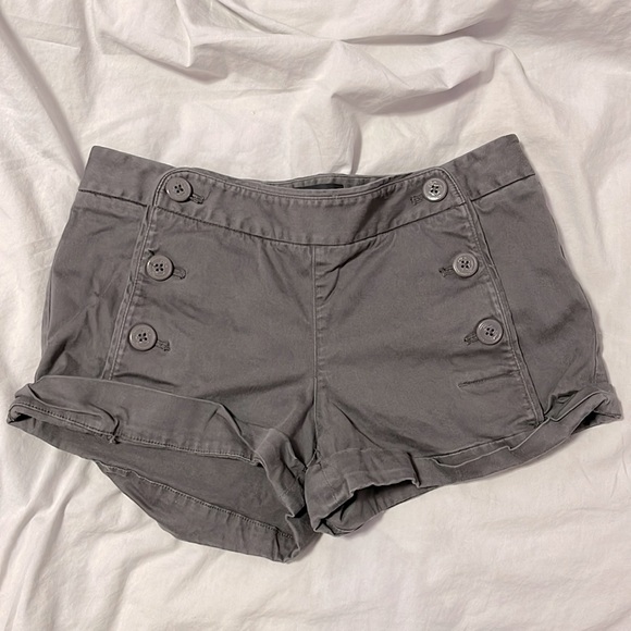 Talula Shorts - Picture 1 of 2